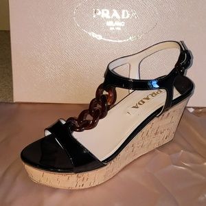 Prada Blk Patent Cork Wedges with Tortoise Chain